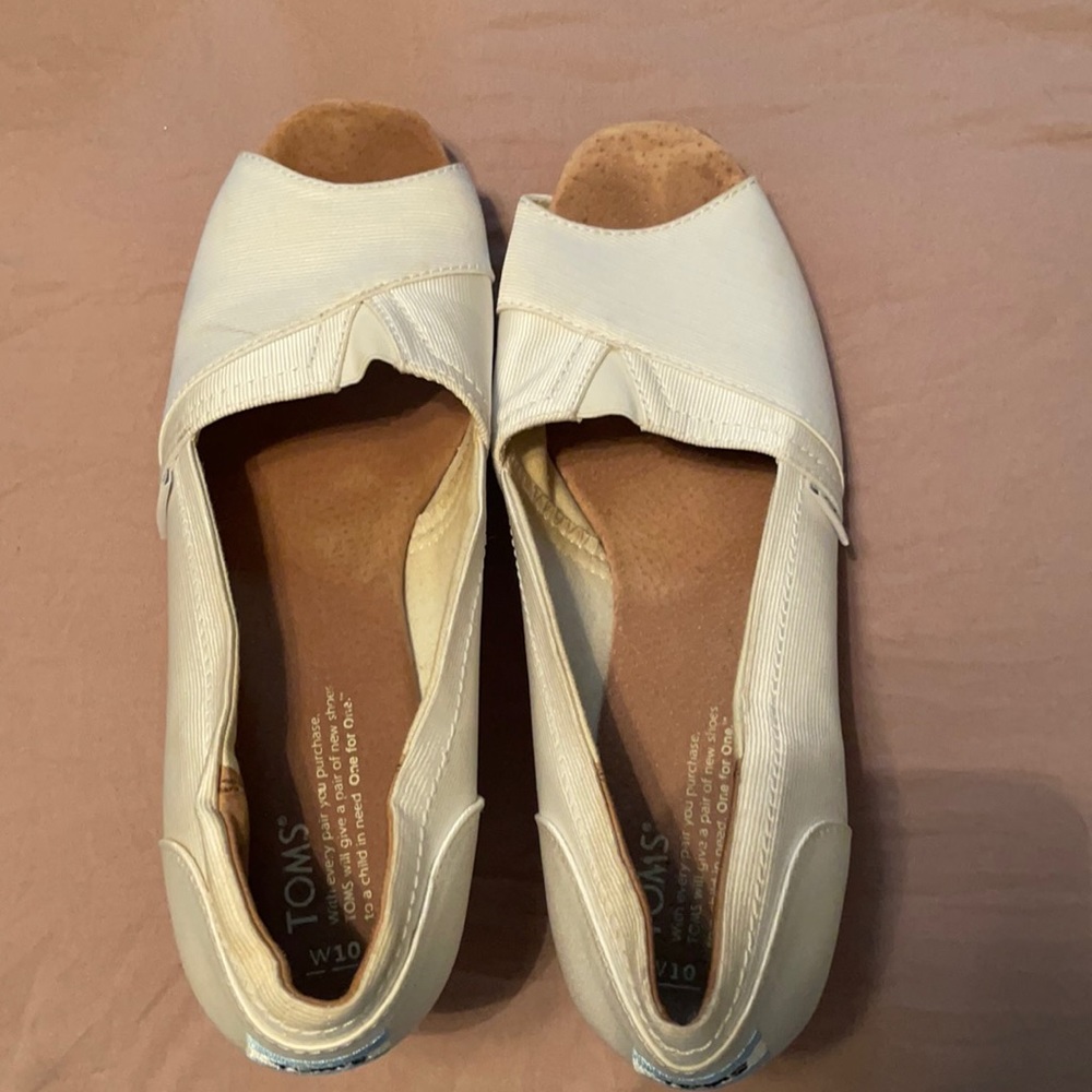Toms White Wedges